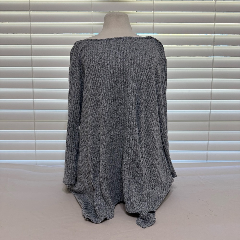 NAIF Women's Gray Knit Blouse